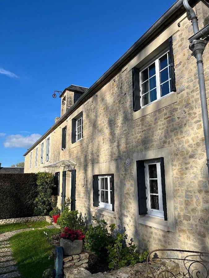 Location de vacances pour 2 personnes, avec terrasse ainsi que jardin et vue à Trévières - 4