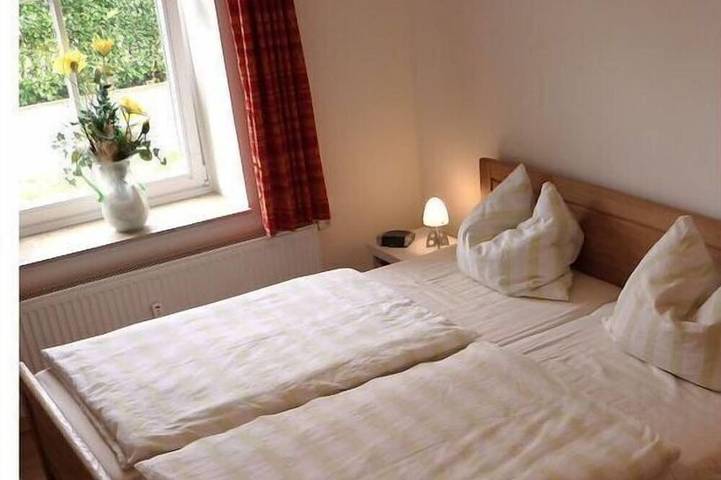 Ferienhaus für 4 Personen, mit Terrasse in Kühlungsborn - 2