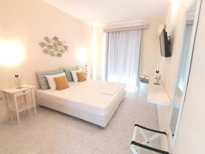 Hôtel pour 2 personnes, avec Balcon ainsi que Terrasse et Jardin dans Agistri - 4