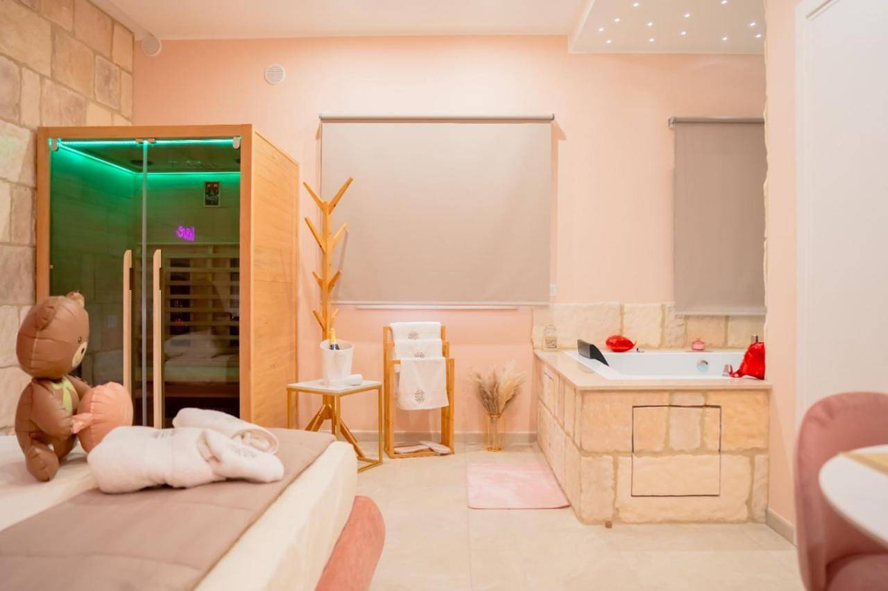 Roses Suite & Apartments in Capurso, Provincia di Bari