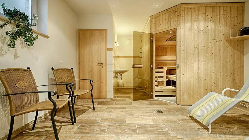Ferienwohnung für 3 Personen, mit Garten und Sauna sowie Balkon in Großarl - 4