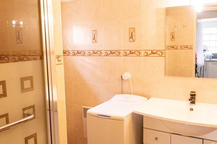 Ganze Wohnung, T2 Gemütlich in der Nähe von Paris, Cdg Flughafen, Disney in Clichy-sous-Bois, Seine-Saint-Denis