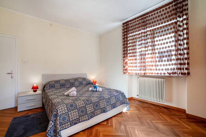 Entire apartment, Residence Hubertus Apartment 2 with Balcony & Wi-Fi in Untermais, Merano