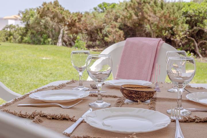Ganze Wohnung, Apartment 'Biniforcat 21' nahe am Meer mit Gemeinschaftspool in Cala Blanes, Ciutadella