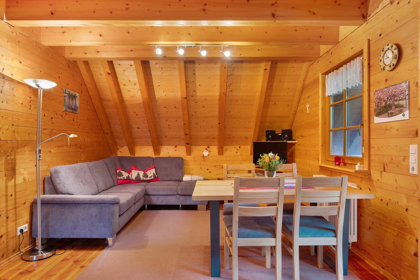 Appartement entier, Appartement 'Bergblick' avec vue sur les montagnes, terrasse partagée et Wi-Fi in Mühlenbach, Forêt-Noire centrale