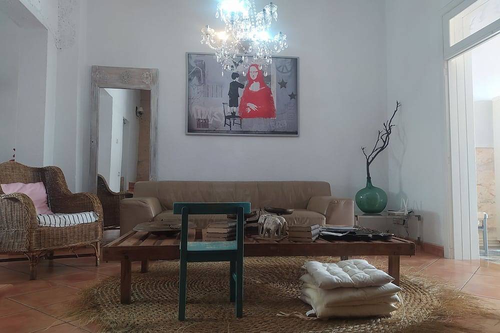 Cozy house in Petra 10 minutes from the Rafa Nadal Academy in Petra, Majorca Center