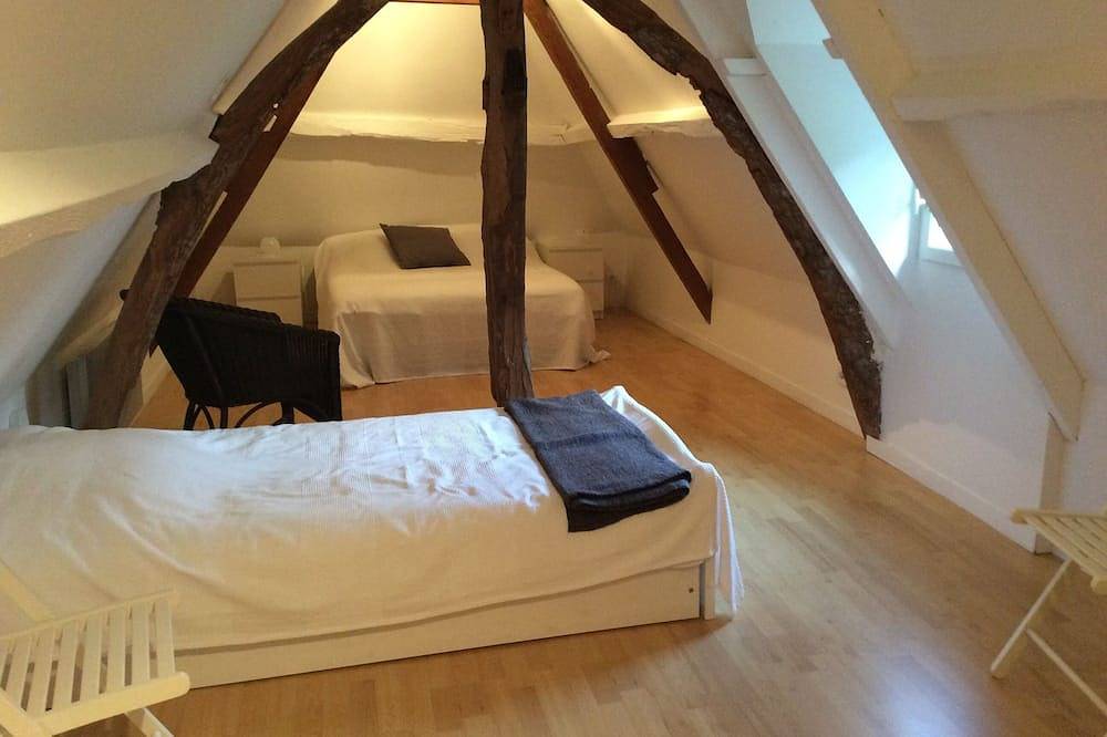 Jolie maison normande au calme in Boulleville, Région de Bernay