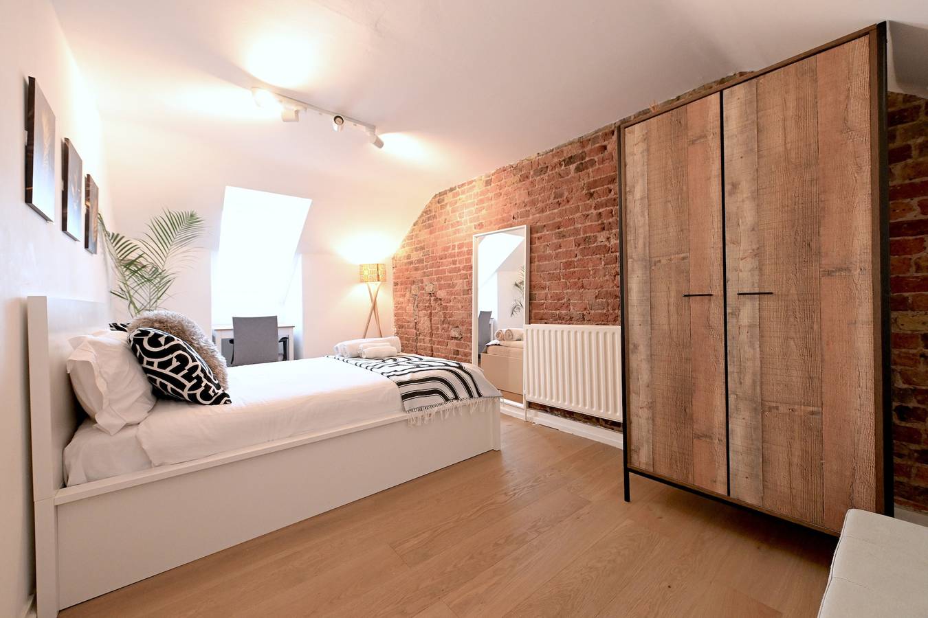 Entire holiday apartment, 60C Lewisham Way Se14 6Ny London Umodzi House in Lewisham, London