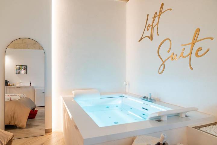 B&b per 2 persone, con idromassaggio e balcone a Santeramo in Colle