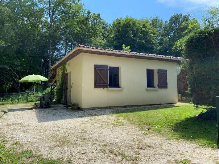 Location de vacances pour 2 personnes, avec jardin, animaux acceptés à Saint-Julien-de-Lampon - 2