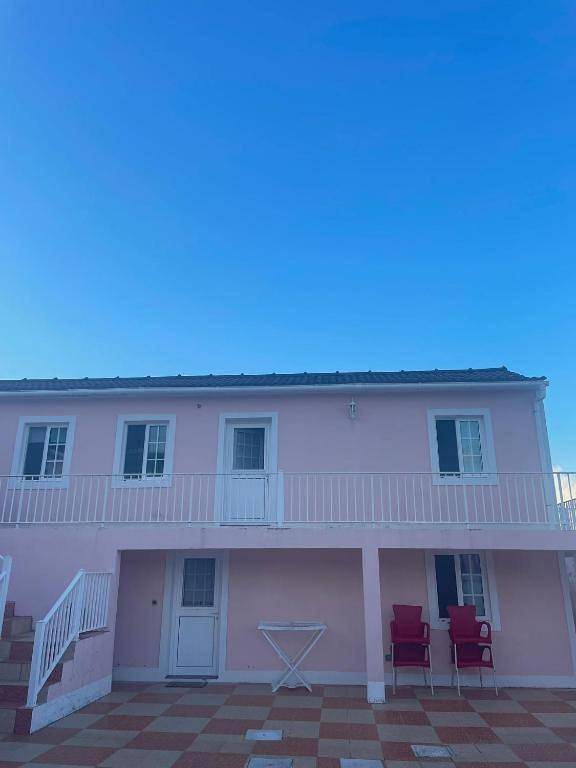 Gîte pour 3 personnes, avec piscine ainsi que balcon et vue à Lajes do Pico