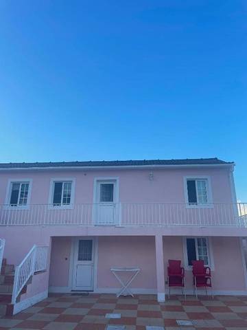 Gîte pour 3 personnes, avec piscine ainsi que balcon et vue à Lajes do Pico