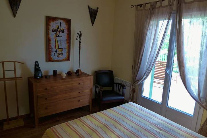 Location de vacances pour 8 personnes, avec jardin et terrasse à Bastelicaccia - 3