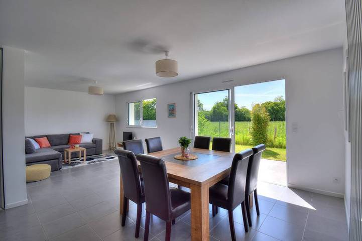 Location de vacances pour 6 personnes, avec jardin à Ploubezre