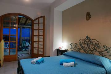 Beach House for 8 People in Santa Teresa di Riva, Messina Province, Photo 4