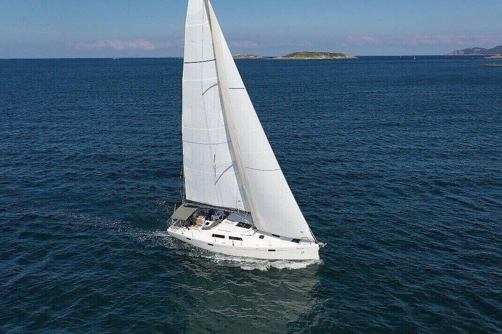 Sun-Kissed Sailing Adventure in Galicia, Baiona in Praia da Cuncheira (Baiona), Baiona