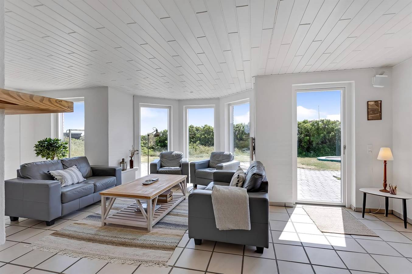 Awesome home in Blåvand w/ Wifi, 5 Bedrooms and Indoor swimming pool in Blåvand, Varde (Danmark)