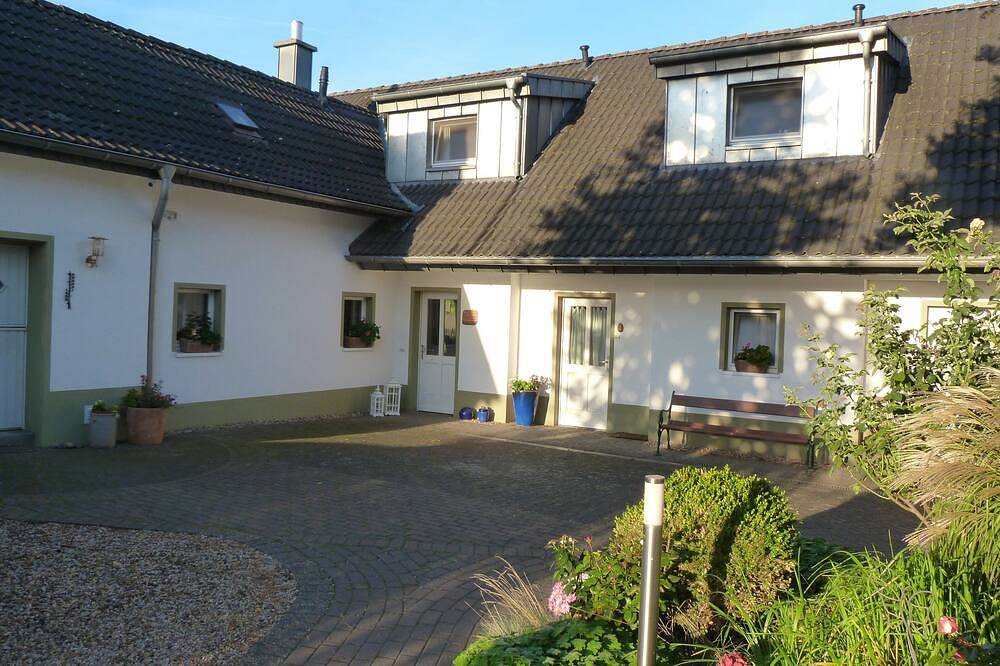 Ganze Wohnung, Guesthouse Hasenkath am Deich, 3 stars Dtv, Bed&Bike. Cycling, family vacation. in Kleve, Niederrhein