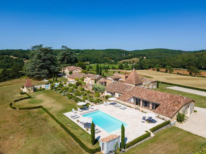 Location de vacances pour 4 personnes, avec vue ainsi que jardin et piscine à Salles (Lot-et-Garonne)