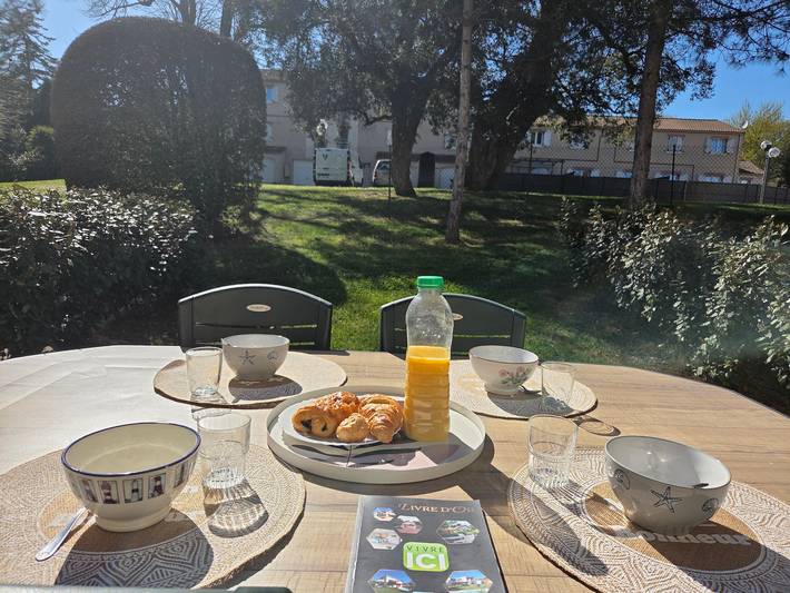 Appartement de vacances pour 4 personnes, avec Balcon ainsi que Terrasse et Jardin