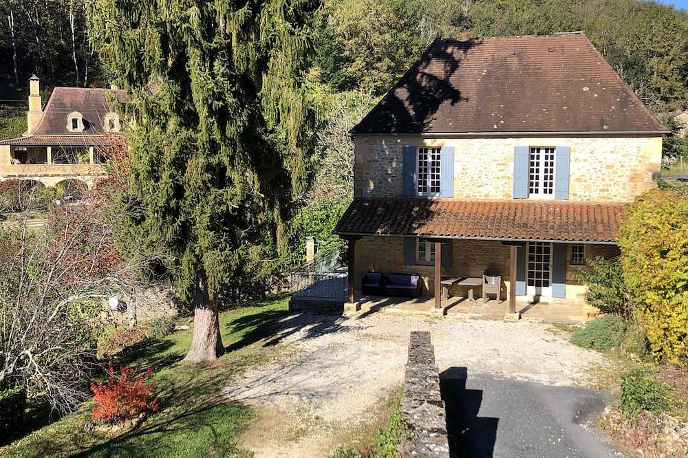 Valley of the Five Castles, Charming Residence from 1851, renovated like new. in Vitrac, Périgord Noir