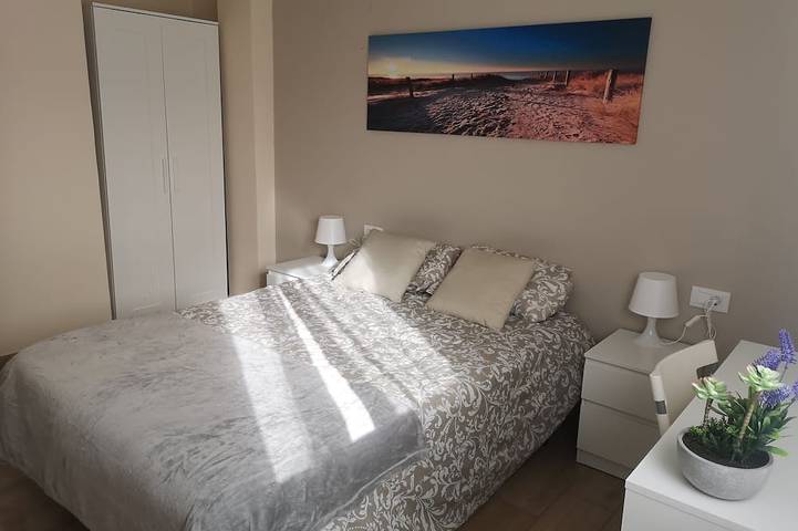 Appartement entier, Full apartment 13 beds and 3 bathrooms near the airport North La Laguna Tenerife in San Honorato, San Cristóbal de La Laguna