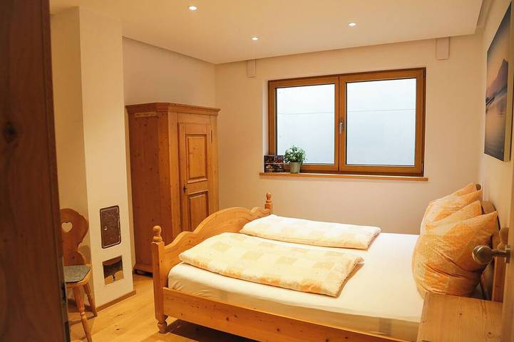 Ganze Wohnung, Kleine gemütliche Kellergeschoss-Wohnung im Chiemgau in Obing, Landkreis Traunstein