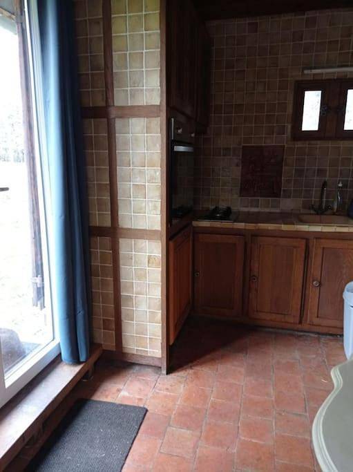 Location de vacances pour 7 personnes, avec piscine ainsi que terrasse et jardin, animaux acceptés à Saint-Étienne-l'Allier - 4