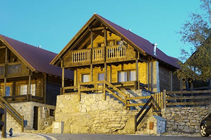Chalet para 12 pessoas, com jardim e vista, com animais de estimação em Covilhã