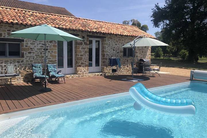 Gîte pour 2 personnes, avec jardin et terrasse à Saint-Martin-de-Fressengeas - 4