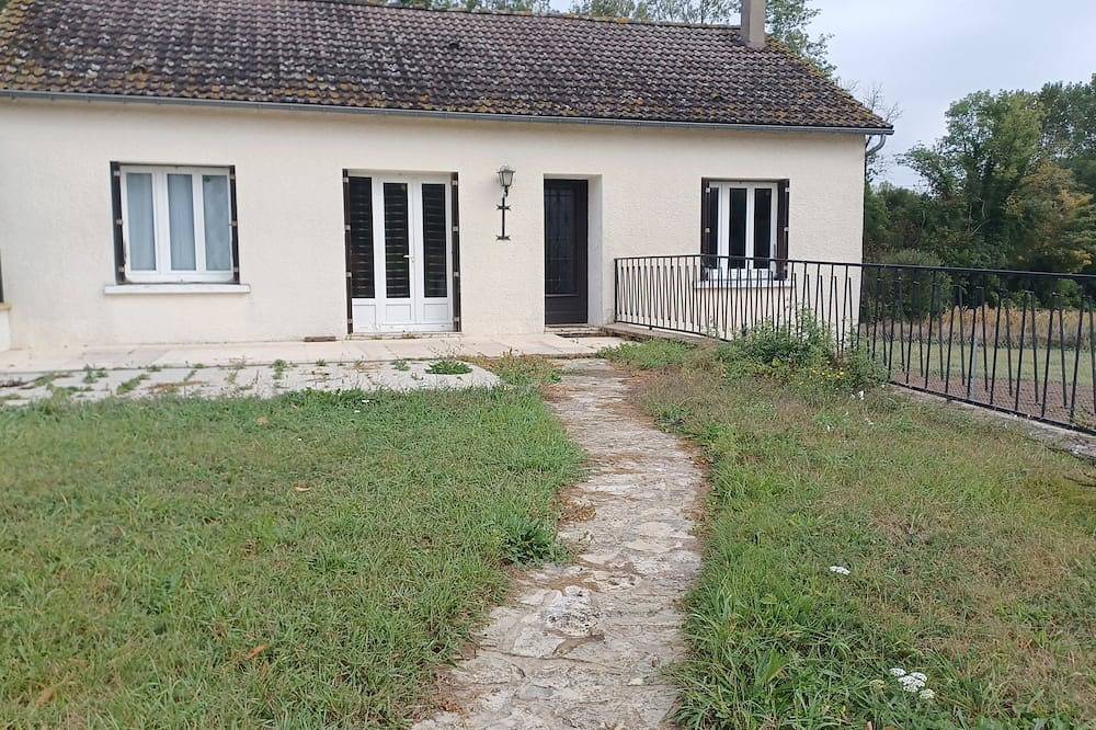 Maison calme à la campagne in Égleny, Région d'Auxerre
