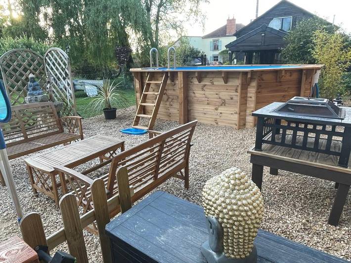 Location de vacances pour 2 personnes, avec terrasse et jardin ainsi que piscine et vue à Oradour-Saint-Genest - 3