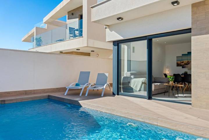 Casa rural para 6 personas, con Balcón y Terraza además de Jardín y Piscina en San Miguel de Salinas - 2