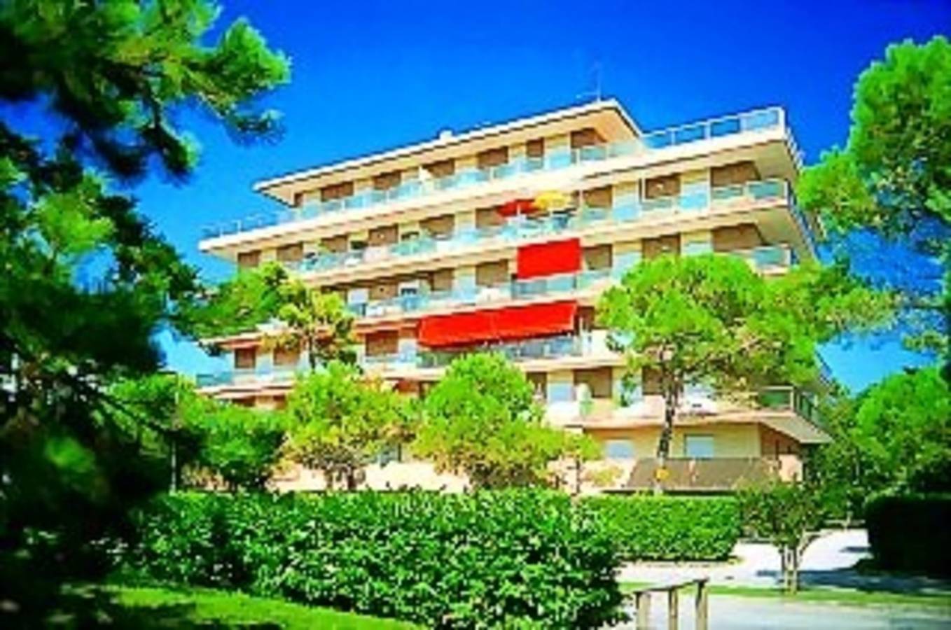 Geheel appartement, Have a nice stay in our well-equipped flat with balcony in Lignano Riviera, Lignano Sabbiadoro
