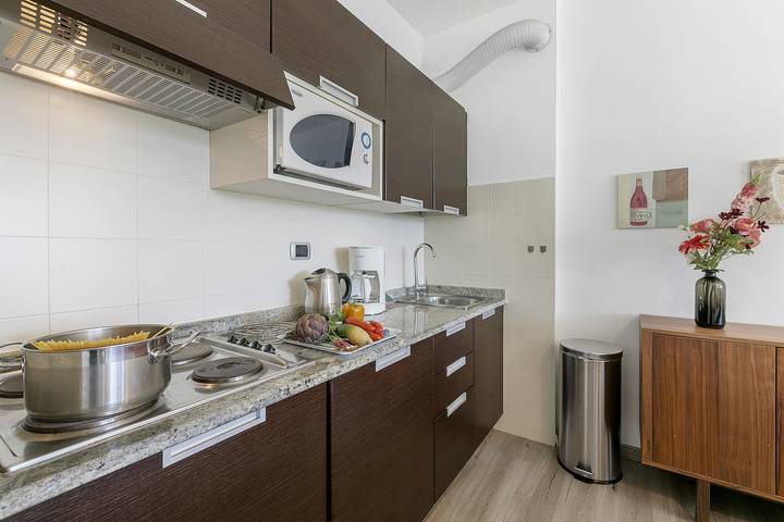 Gîte pour 6 personnes, avec vue sur le lac et balcon, adapté aux familles dans Porlezza - 4