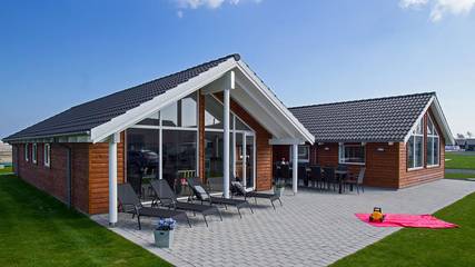Ferienhaus für 12 Personen, mit Sauna, mit Haustier in Olpenitz