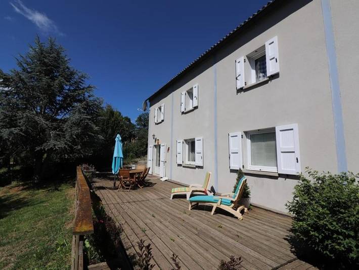Location de vacances pour 6 personnes, avec Terrasse et Jardin à Lavigerie - 2