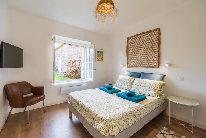 Location de vacances pour 4 personnes, avec terrasse et jardin à Plouguiel - 4