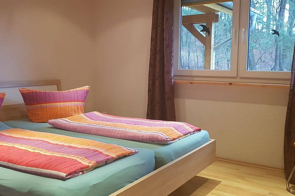 Vacation home \"Merlin\" in the Palatinate Forest consisting of 2 separate residential units in Ludwigswinkel, Pfalz