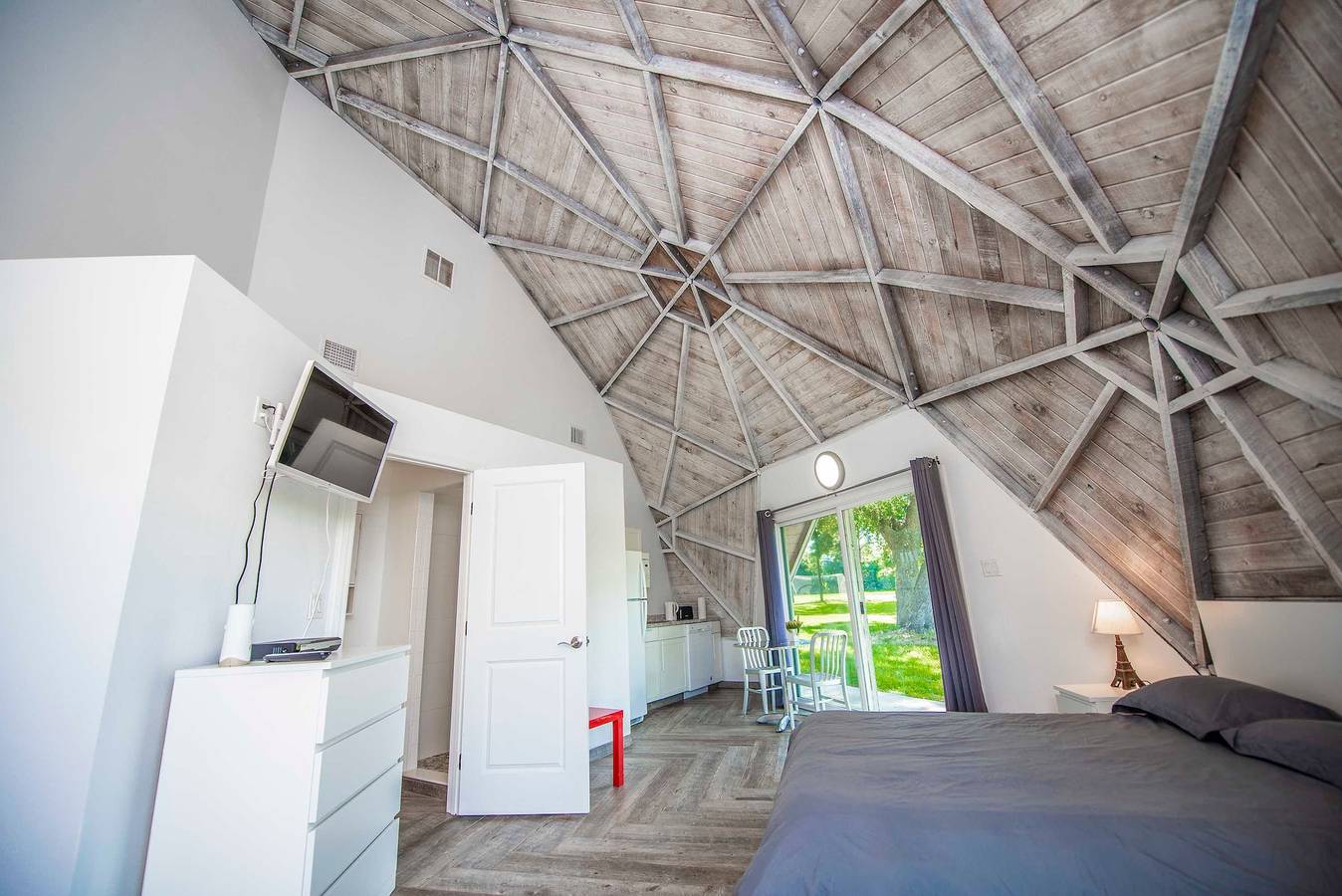 Gehele studio, Studio 01 - Lake Sumner in Lake County