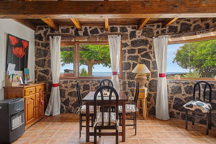 Ferienhaus 'Casa Tabobo 2 Schlafzimmer Landhaus' mit Meerblick, privater Terrasse & WLAN in Tías, Lanzarote