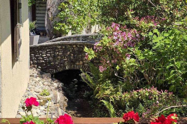 Gîte pour 6 personnes, avec Terrasse et Jardin