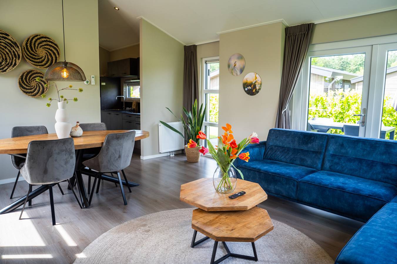 Lodge for four people located on the waterfront in Veldhoven, North Brabant