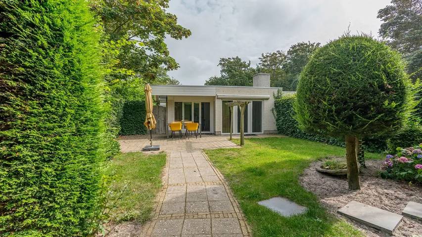 Location de vacances pour 5 personnes, avec jardin et jacuzzi, animaux acceptés à De Koog