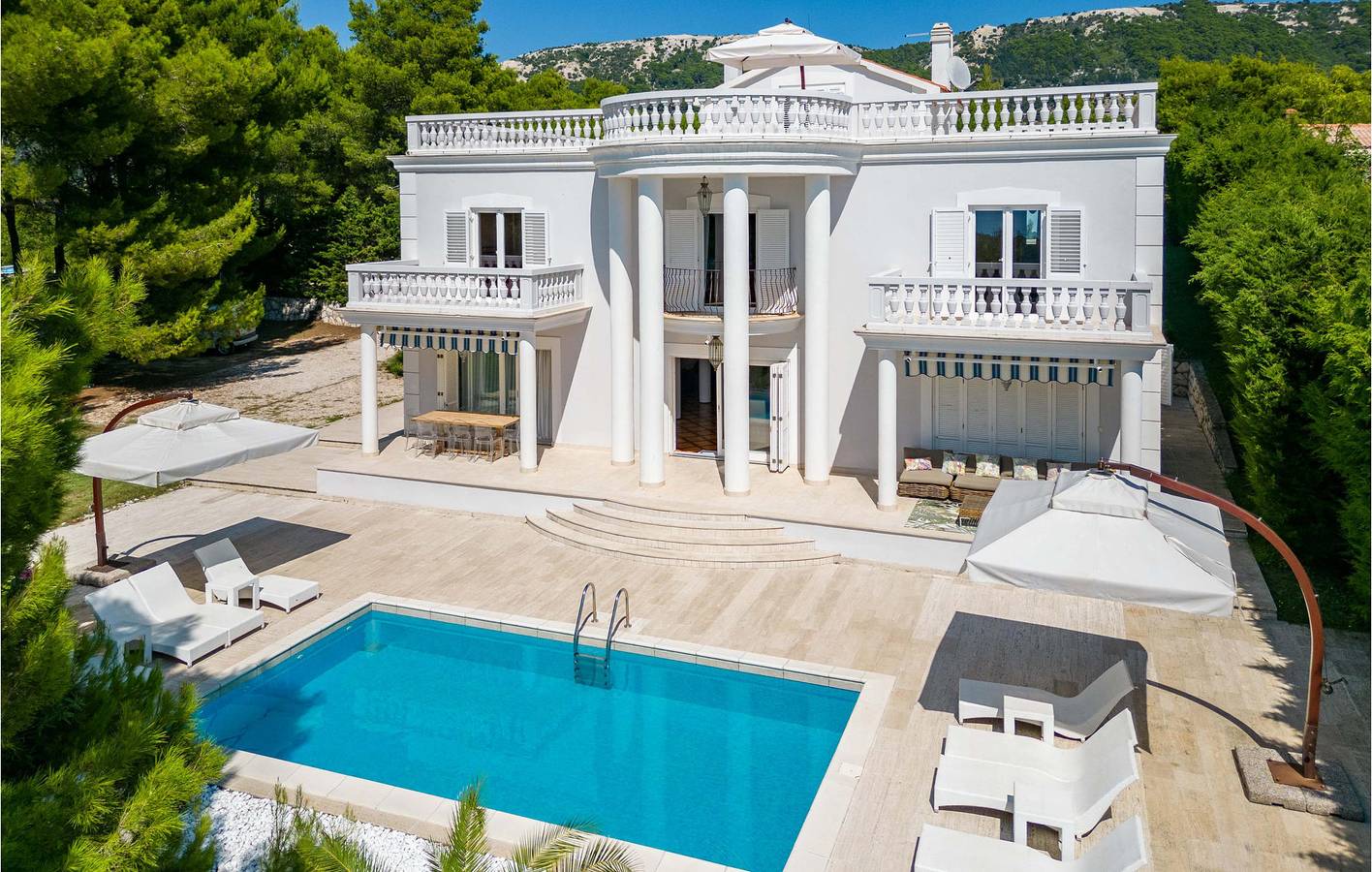Gemütliche Ferienwohnung mit Pool und Terrasse, 2,5 km vom FKK-Strand Kandarola entfernt in Palit, Rab