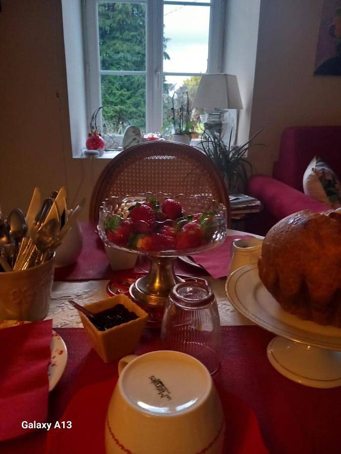 Chambre d’hôte pour 2 personnes, avec piscine ainsi que vue et jardin, animaux acceptés dans la Manche - 3