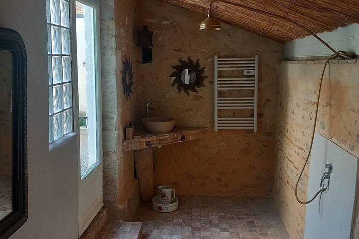 Gîte pour 4 personnes, avec jacuzzi et jardin à Générac - 3