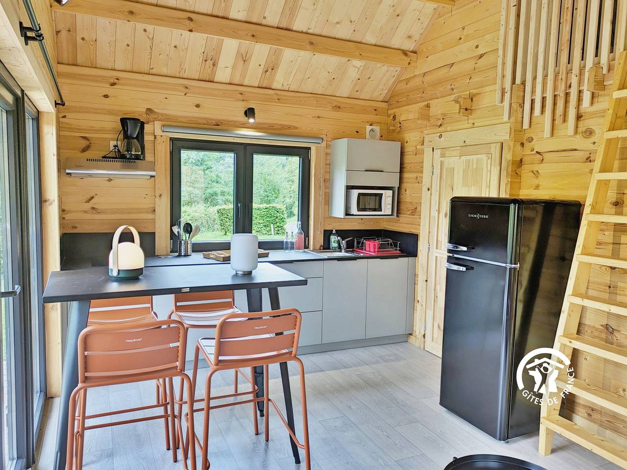 Gemütliches Chalet in der Natur, 5 km von Laval, 4 Personen, Terrasse, Aktivitäten vor Ort in Saint-Berthevin, Mayenne
