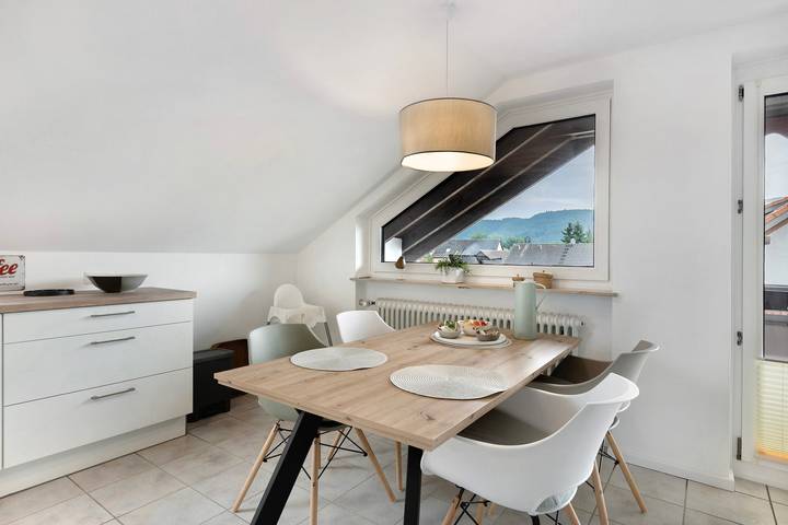 Ganze Wohnung, Ferienwohnung 'Fewo Worb' mit Bergblick, Balkon und Wlan in Rielasingen-Worblingen, Hegau