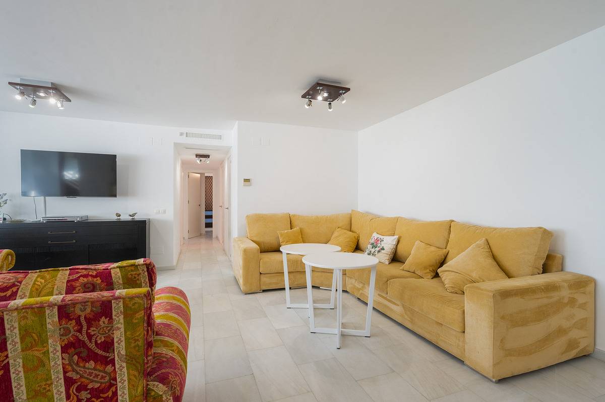 Appartement entier, Apartamento Trópico 5 Dormitorios in La Carihuela, Torremolinos